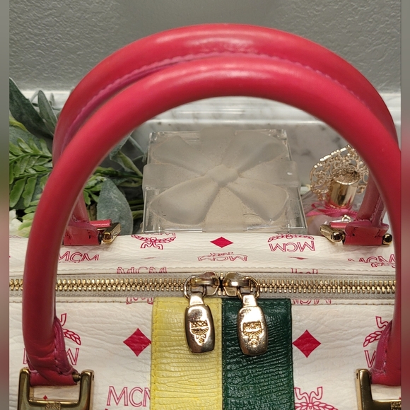 MCM Vicetos Princess Lioness Boston Leather & Suede Bag EUC - Picture 4 of 12